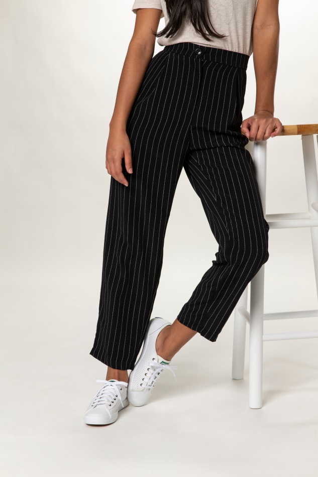 Keds Women's Kickstart Perf Leather White